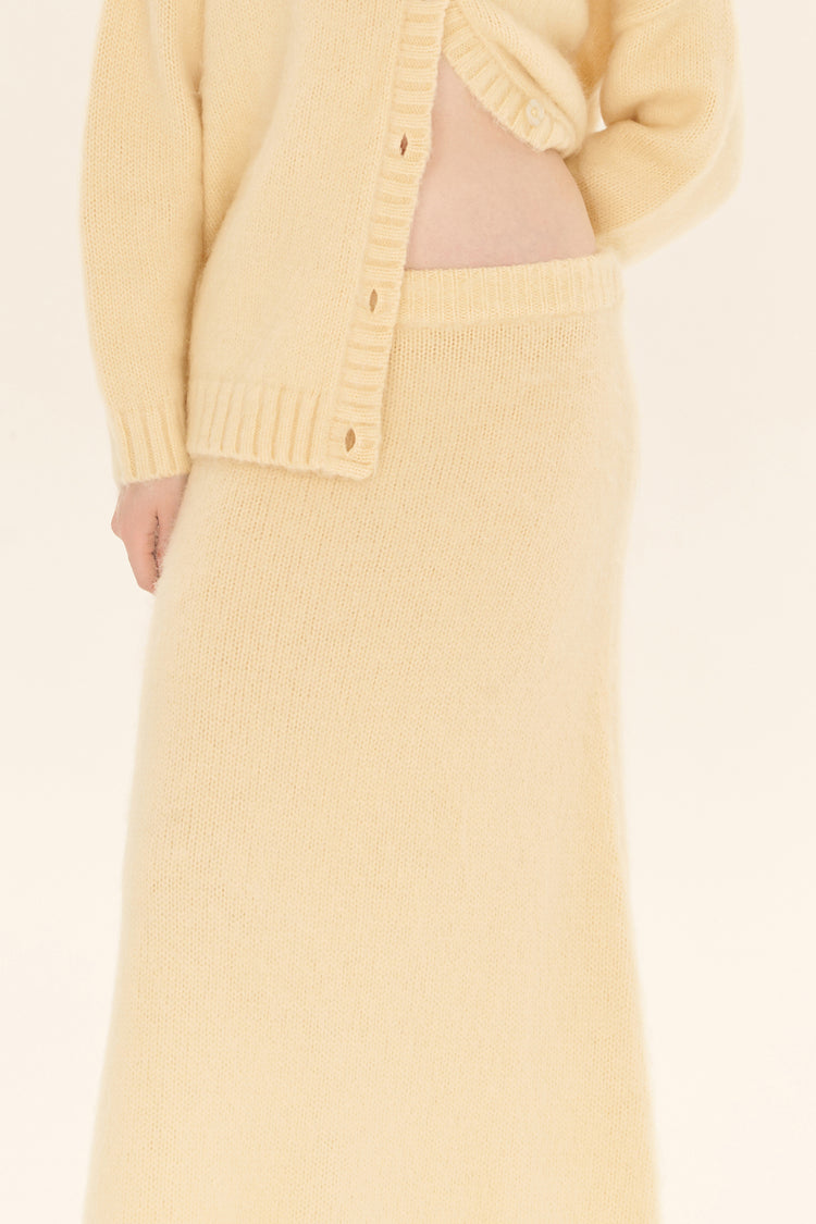 Skirt (Gentle personality), banana split
