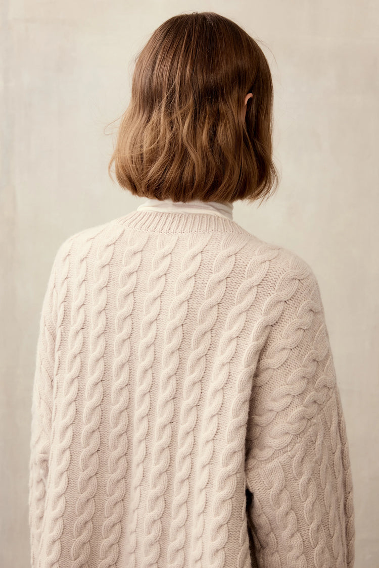 Cabling jumper ((Evening by the fireplace)), beige