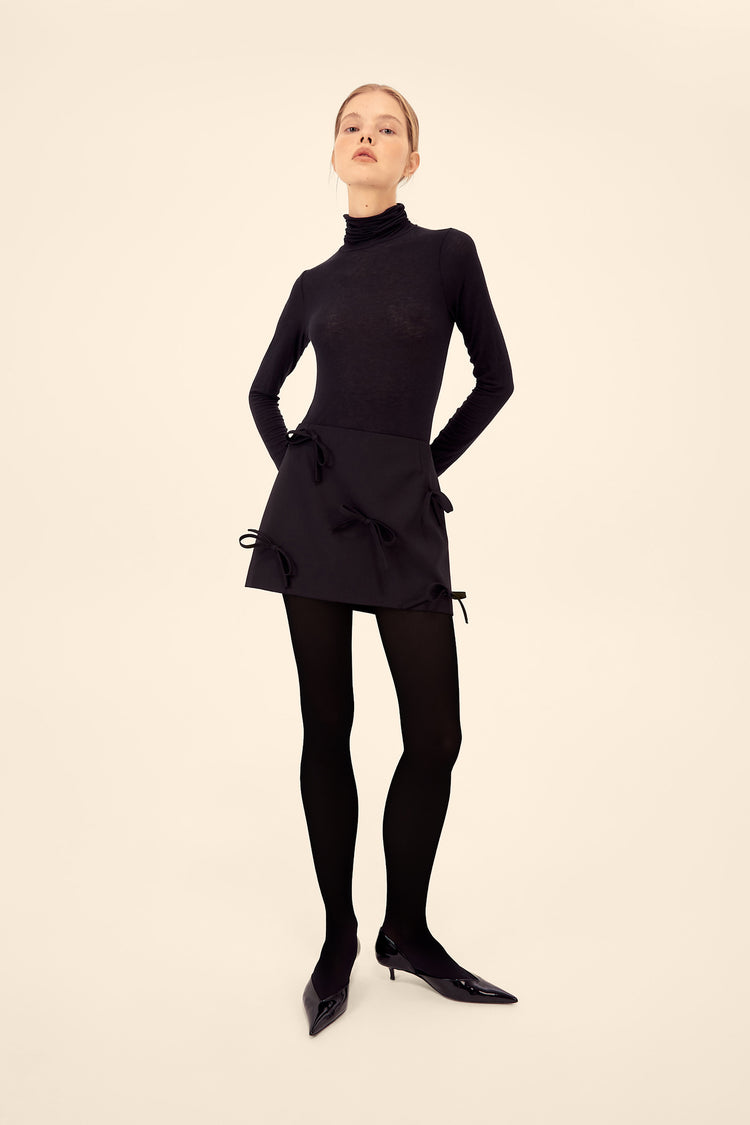 Mini skirt (And a bow on the side), black