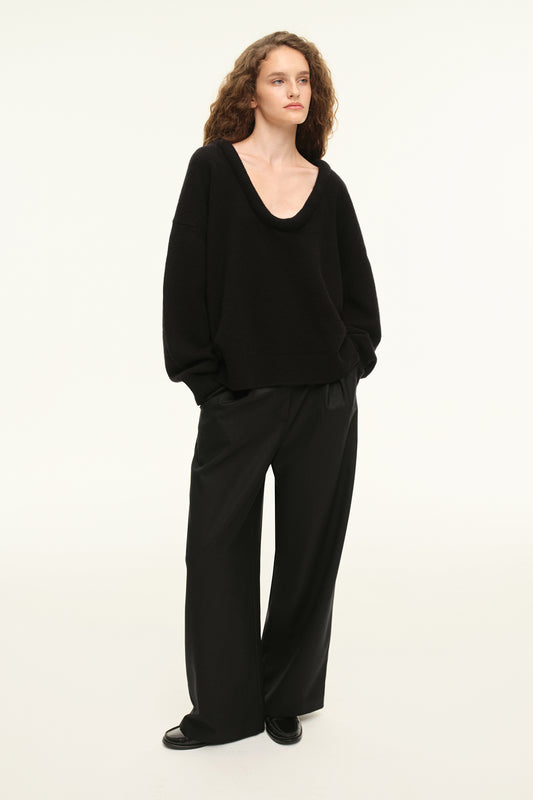 Sweater with neckline ((Smart and Sexy)), black