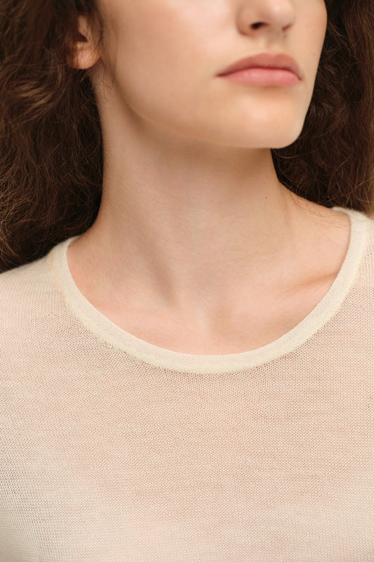Cashmere T-shirt (Naked story), milky white
